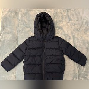 Navy blue children’s jacket (3T).